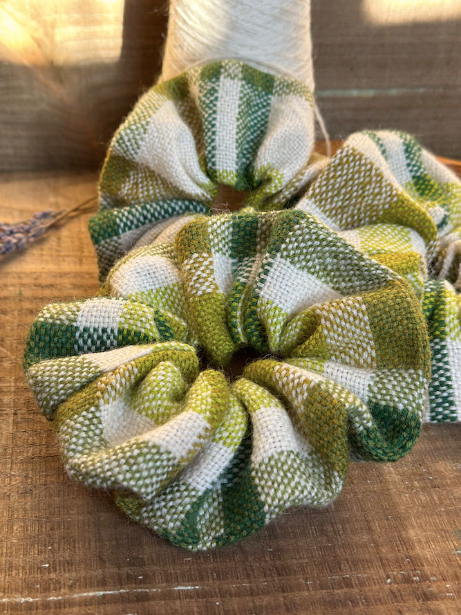 'Snowdrop' Plaid Handwoven British Wool Scrunchies